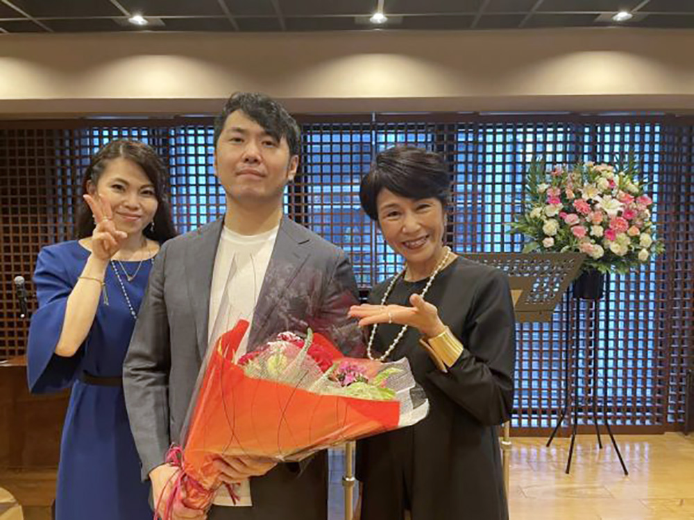 「第9回リアル色彩カフェ&高尾悠ライブ」開催報告